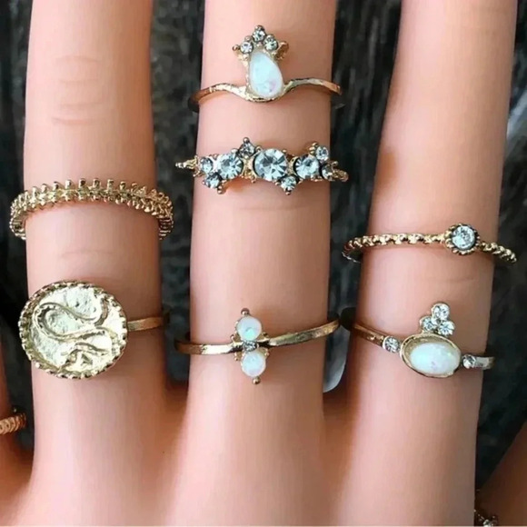 9 Piece Ring Set Gold Tone Snake Rope Faux Pearl Faux Diamond Rings New NWT - Picture 2 of 5